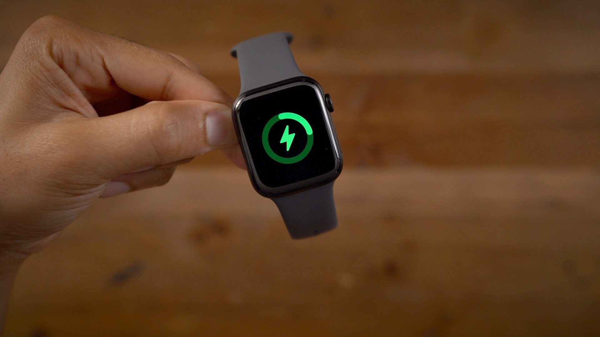 Apple Watch SE v 7 battery